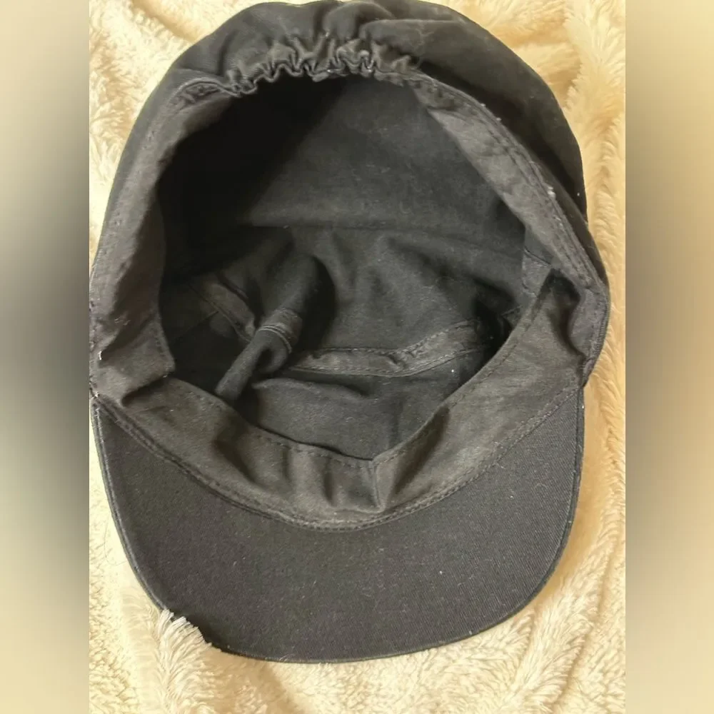 Hello Kitty girls Black cap with multicolored hearts